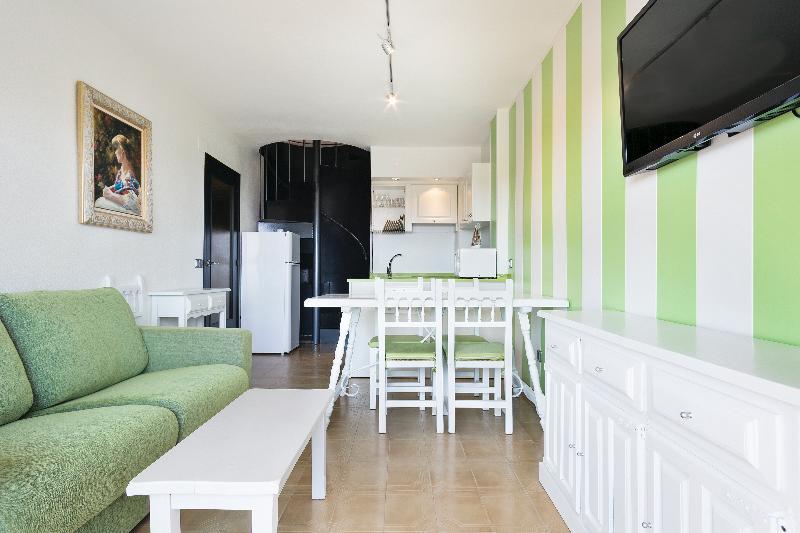 Apartamentos Salles Beach レスタルティット エクステリア 写真