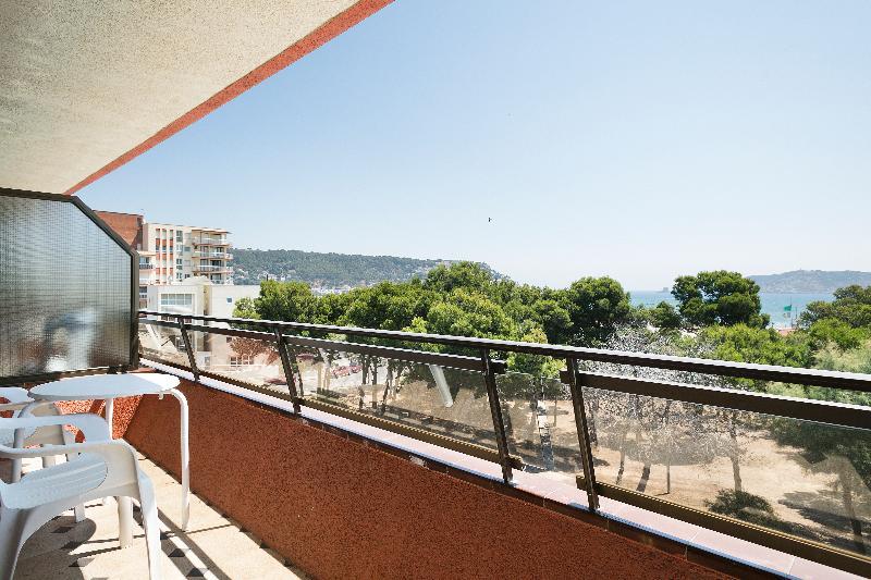 Apartamentos Salles Beach レスタルティット エクステリア 写真