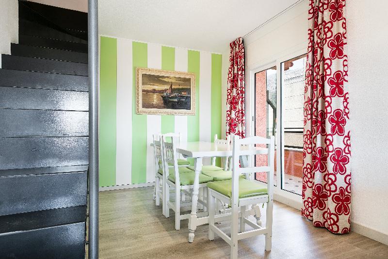 Apartamentos Salles Beach レスタルティット エクステリア 写真